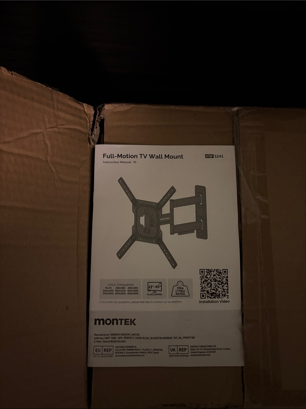 Montek Black Full-Motion TV Wall Mount
